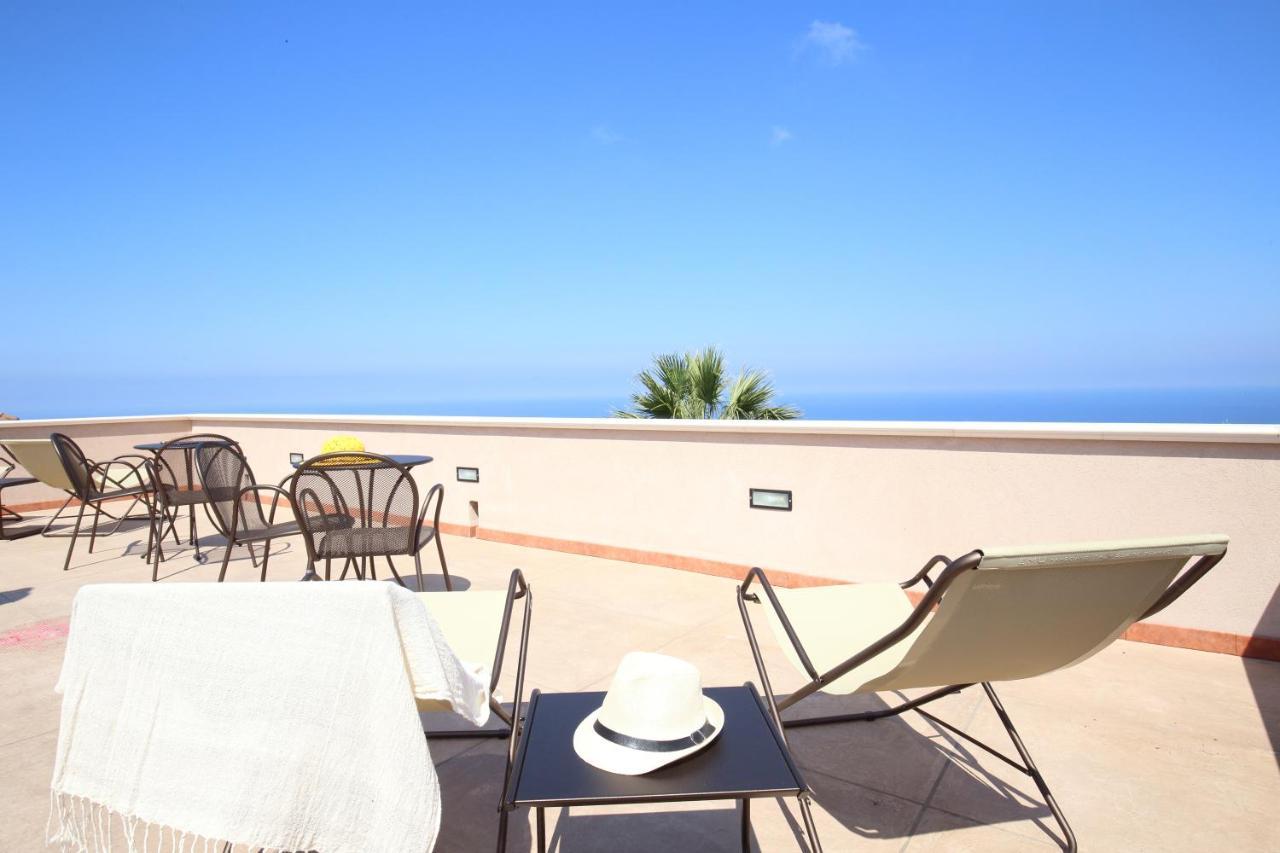 B&B Villa Orchidea Рикади Екстериор снимка