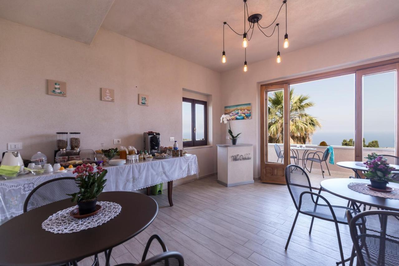 B&B Villa Orchidea Рикади Екстериор снимка