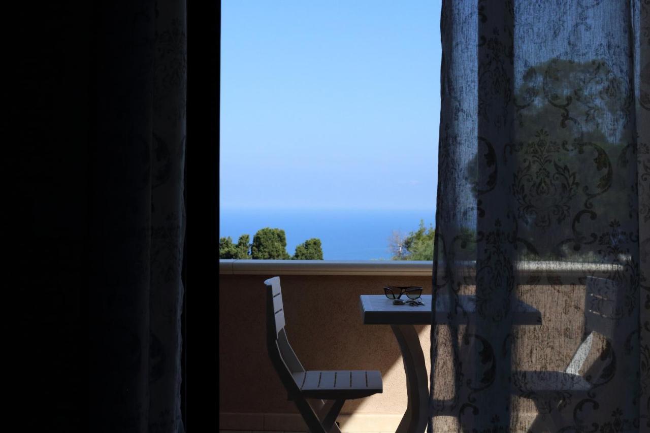 B&B Villa Orchidea Рикади Екстериор снимка