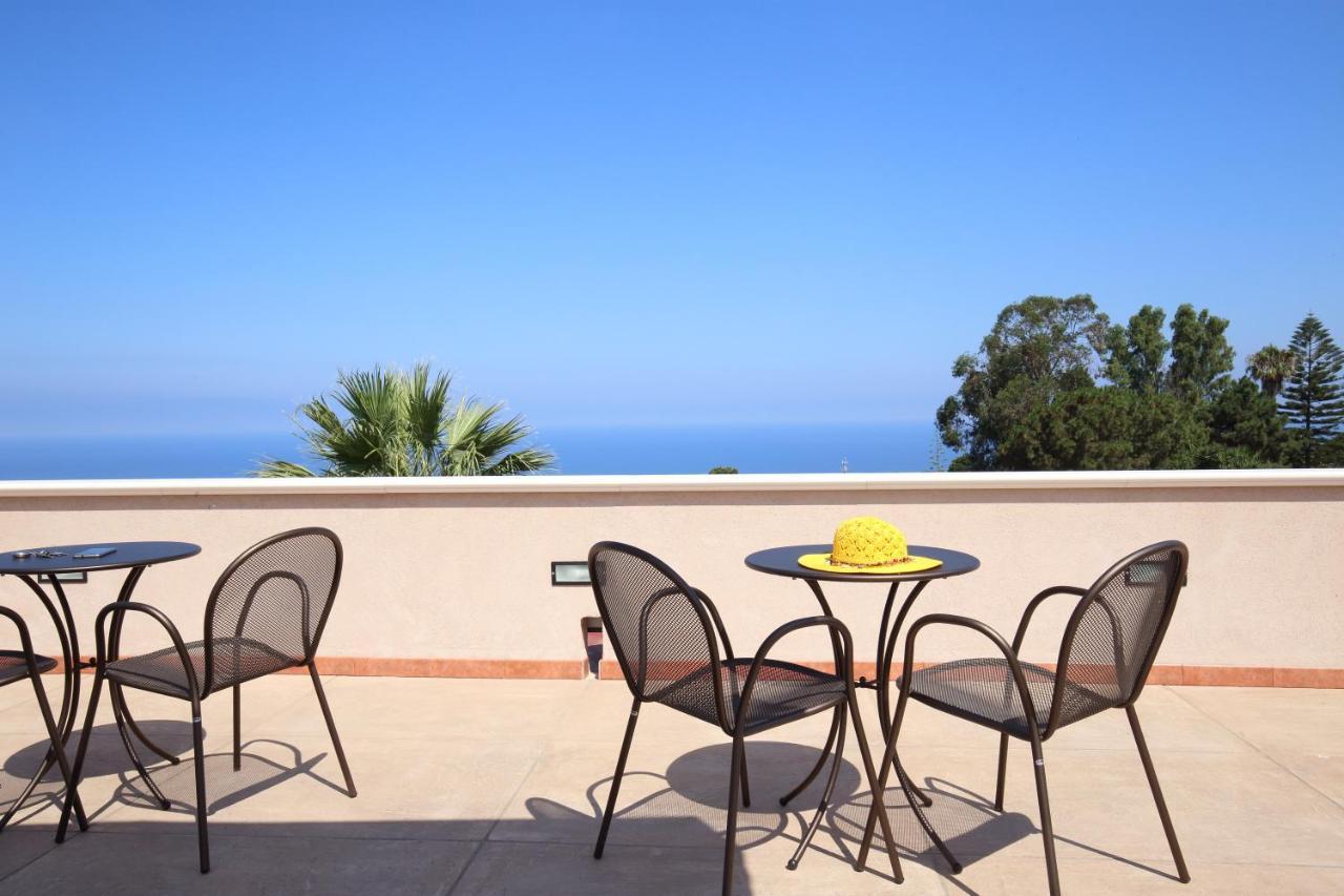 B&B Villa Orchidea Рикади Екстериор снимка